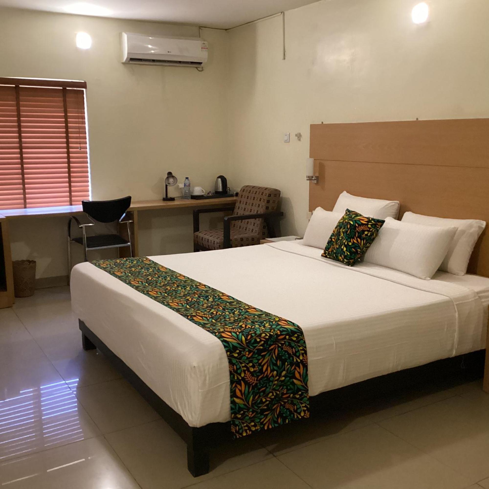 Adis Hotels 이바단 외부 사진