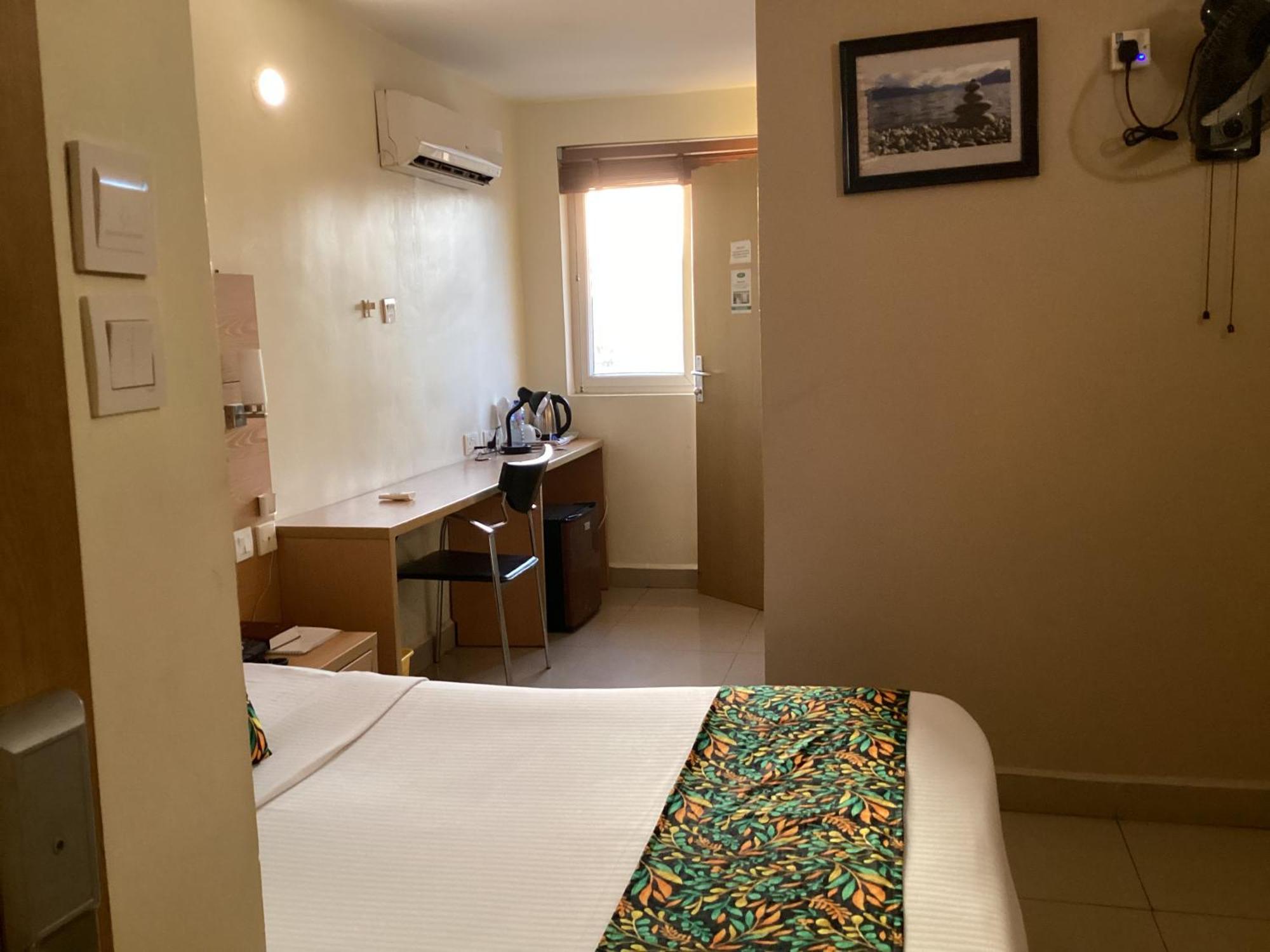 Adis Hotels 이바단 외부 사진
