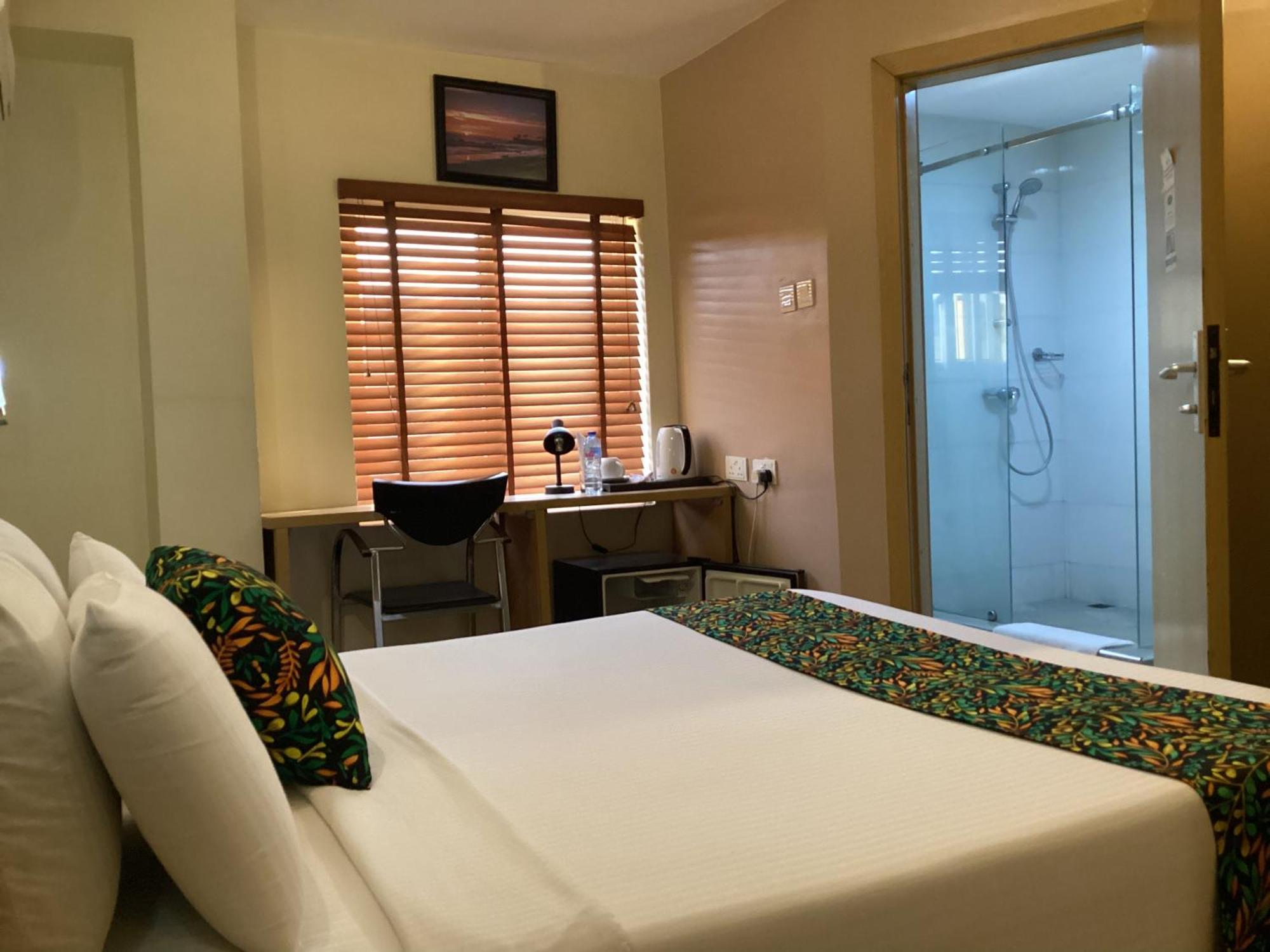 Adis Hotels 이바단 외부 사진